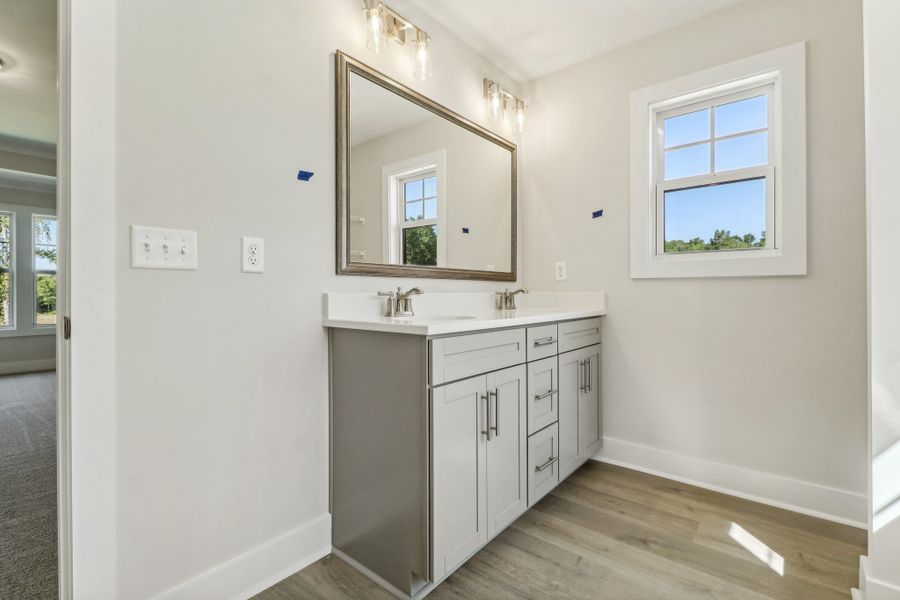 Austin II - Bathroom