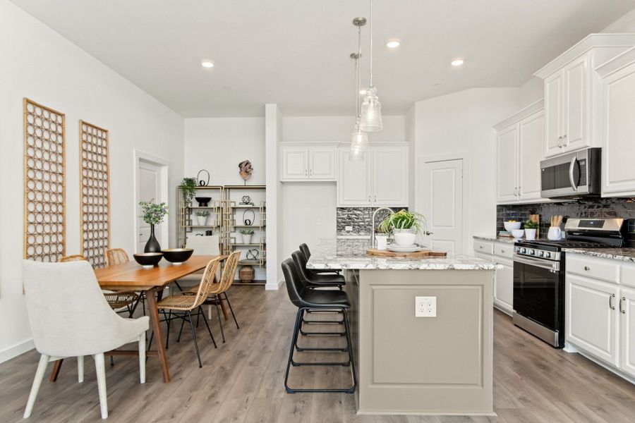 Mira Lagos Villas,75054