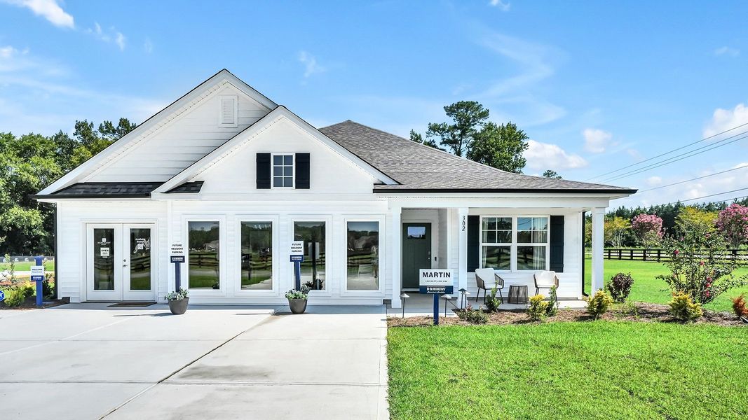 Front exterior of a home in the Merchant Point community, located in Jacksonville, NC (Image 3).