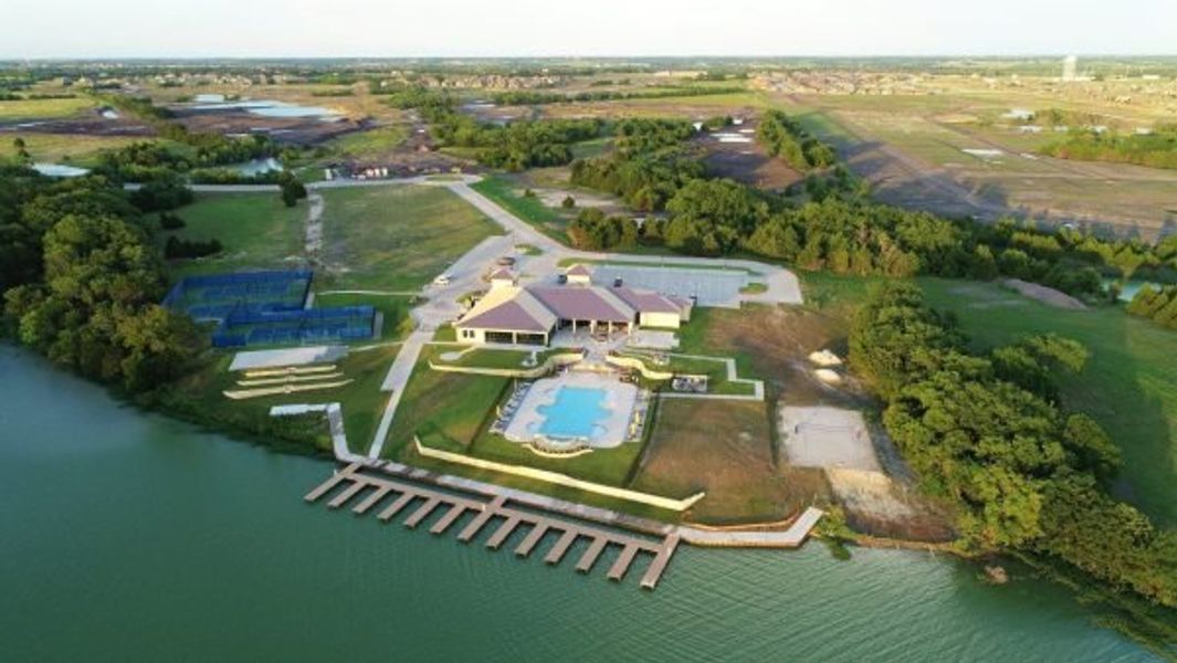 Community amenity available to residents of Heath Golf and Yacht Club in Rockwall (Image 3).