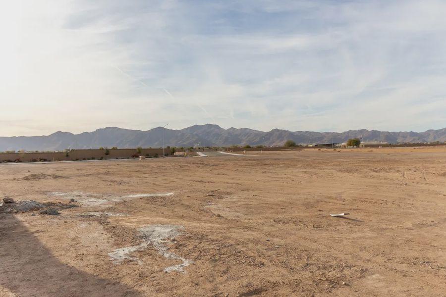 Site preparation and early development at Avanti at Granite Vista in Waddell, AZ (Image 46).