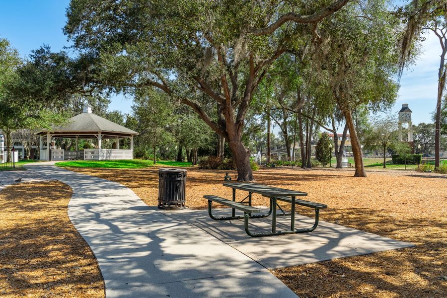 Lake Mary Parks and Walking Trails