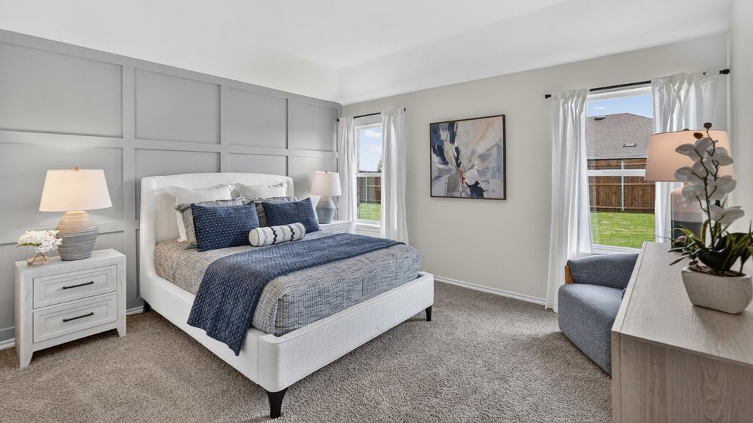 Furnished interior in a model home at Forestbrook Estates in Paris (Image 26).