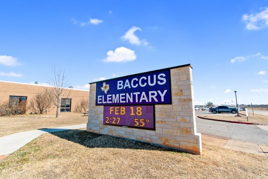 Entrance to the Abe's Landing community in Granbury, TX, featuring signage and landscaping (Image 2).