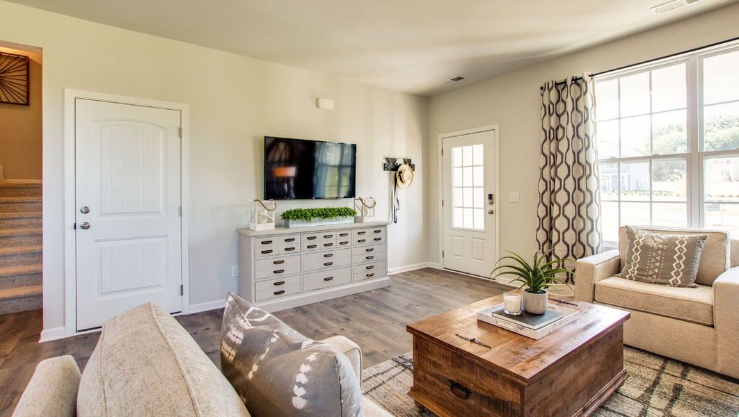 Furnished interior in a model home at Woodbridge Glen Townhomes in Lebanon (Image 26).