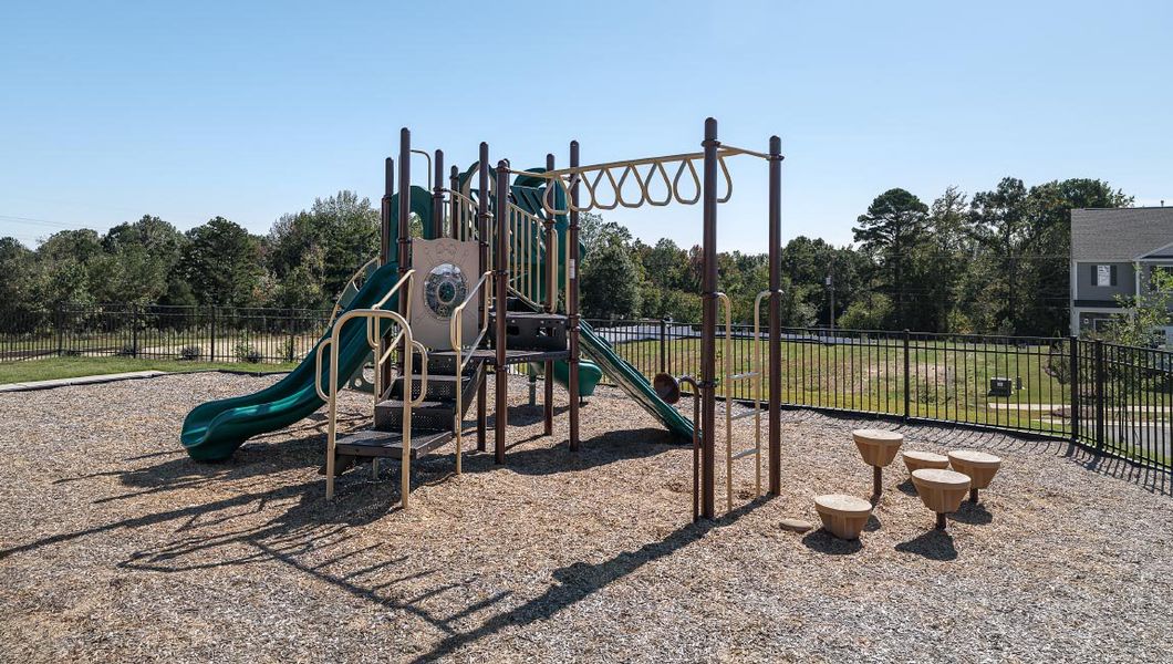 Community amenity available to residents of Cardinal Creek in Charlotte (Image 16).