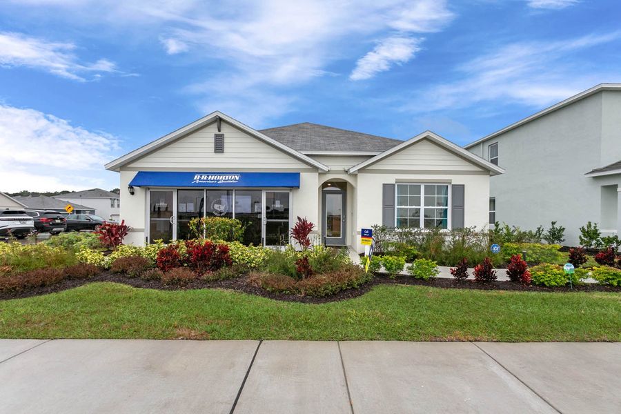 Front exterior of a home in the Villamar community, located in Winter Haven, FL (Image 5).