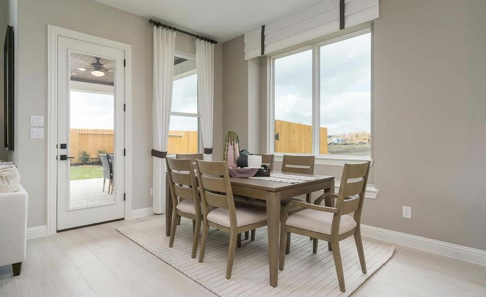 Image 4 of the Highland Meadows community in Pearland, TX.