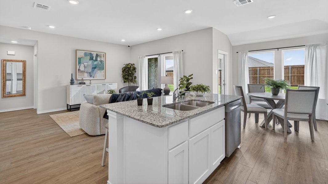 Furnished interior in a model home at Forestbrook Estates in Paris (Image 20).