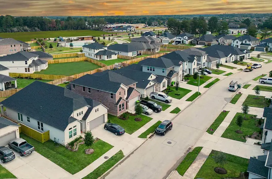 Image 2 of the Raburn Reserve master-planned community in Tomball, TX.