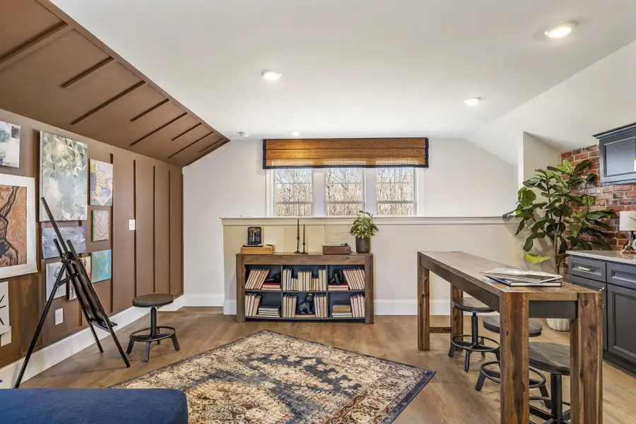 Rutledge II | Detached Garage Living Area