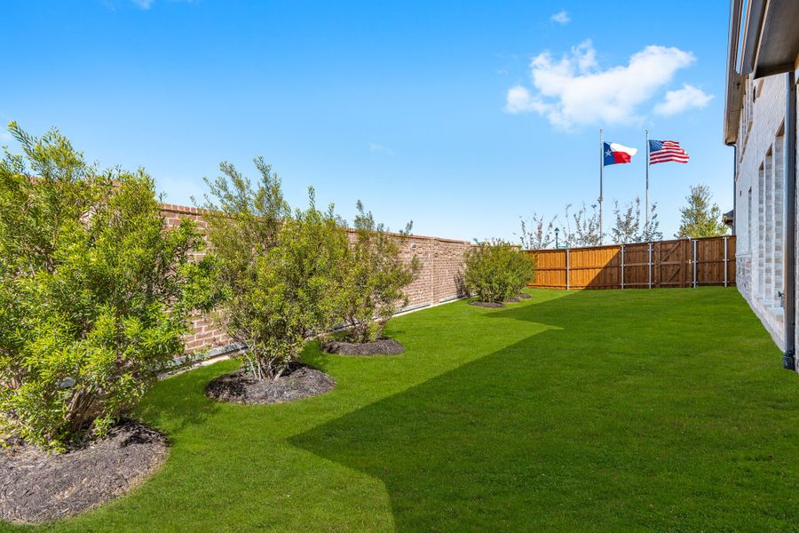 Exterior details of a home in Sweetgrass 50s, Haslet (Image 19).