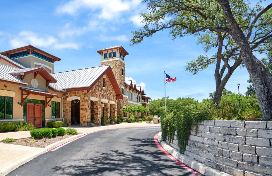 Retirement communities in San Antonio like Hill Country Retreat offer resort-style amenities.