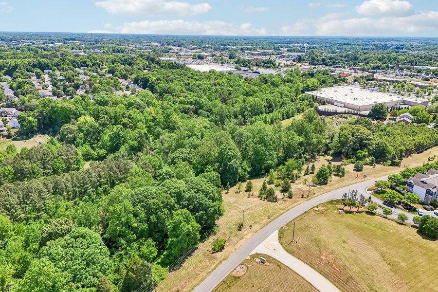 Aerial view of the Trillium Reserve at Lake Norman community in Mooresville, NC, showing layout and nearby surroundings (Image 18). Aerial view of the Trillium Reserve at Lake Norman community in Mooresville, NC, showing layout and nearby surroundings (Image 18).