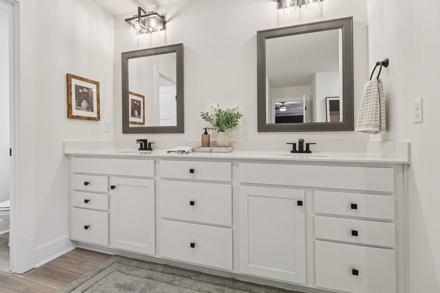 Bradley II - Primary Bath