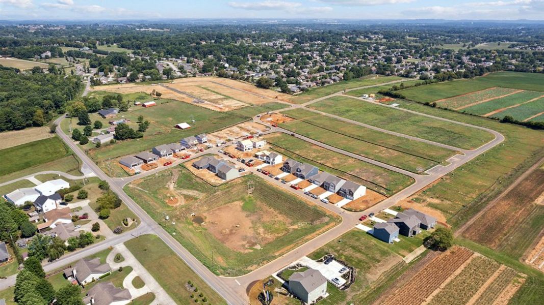 Aerial view of the Best Farms community in Maryville, TN, showing layout and nearby surroundings (Image 9). Aerial view of the Best Farms community in Maryville, TN, showing layout and nearby surroundings (Image 9).