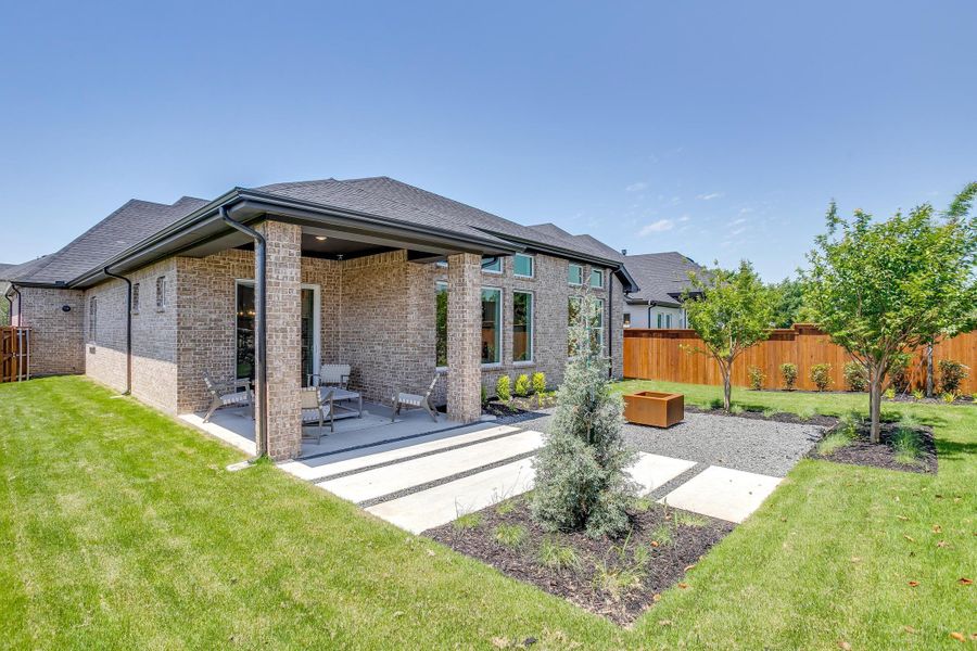 Exterior details of a home in Ten Mile Creek, Celina (Image 21).