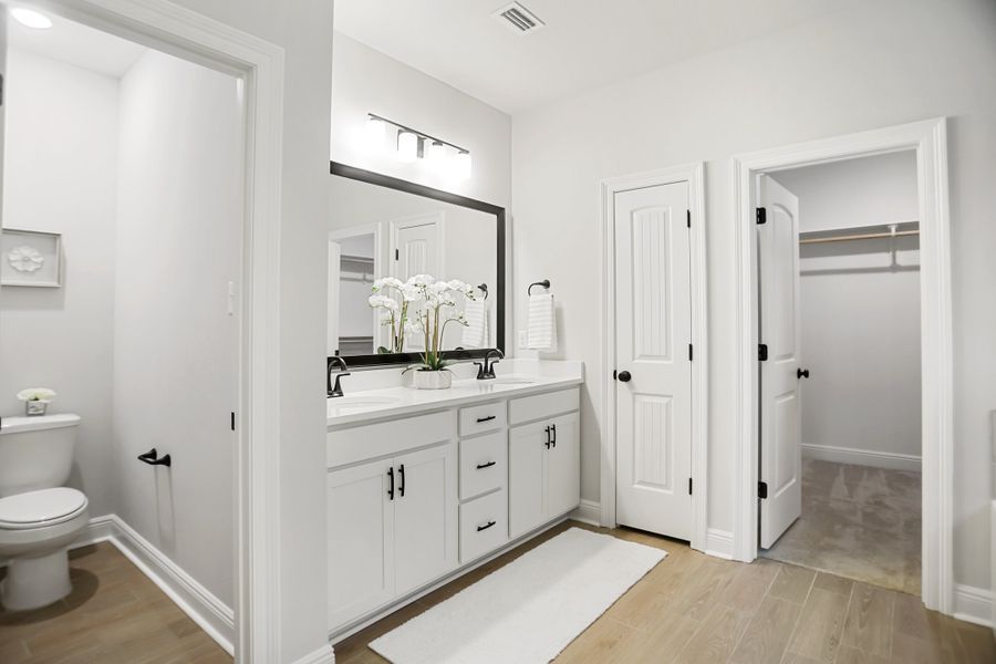 Sentinel Ridge - Pace, FL - DSLD Homes - Comstock III H - Primary Bath Sentinel Ridge - Pace, FL - DSLD Homes - Comstock III H - Primary Bath