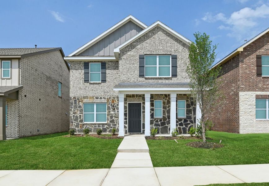 Front exterior of a home in the Brookshire at Legacy Hills community, located in Celina, TX (Image 2).