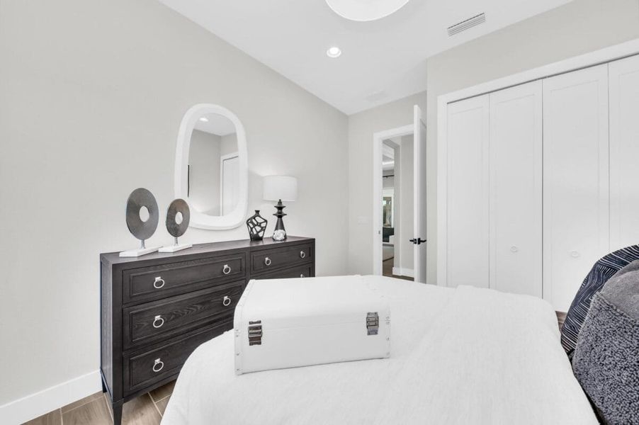 Furnished interior in a model home at Artisan at Watercolor Place in Bradenton (Image 195).