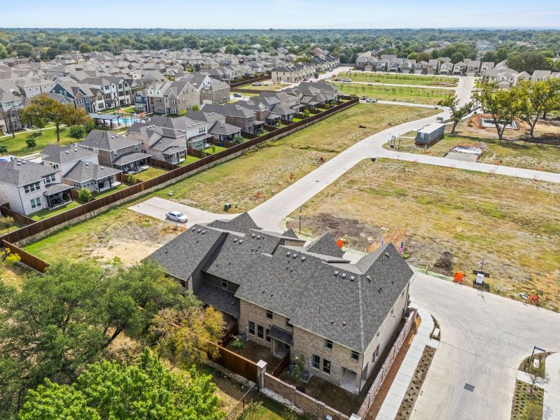 Front exterior of a home in the Sereno Oaks community, located in Dallas, TX (Image 34).
