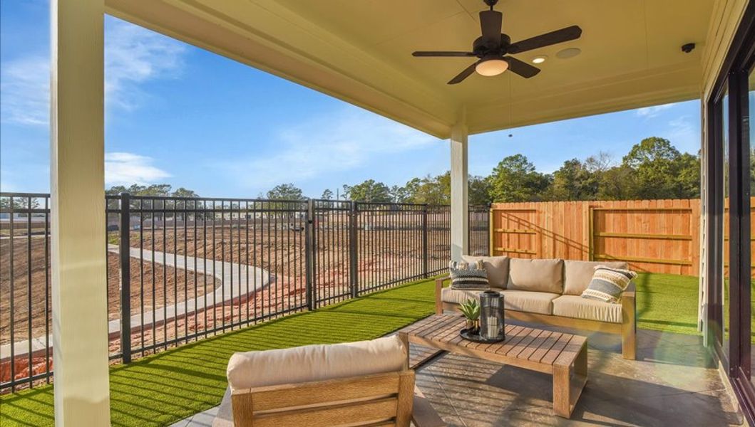 Furnished interior in a model home at Summer Place  35' in Montgomery (Image 62).