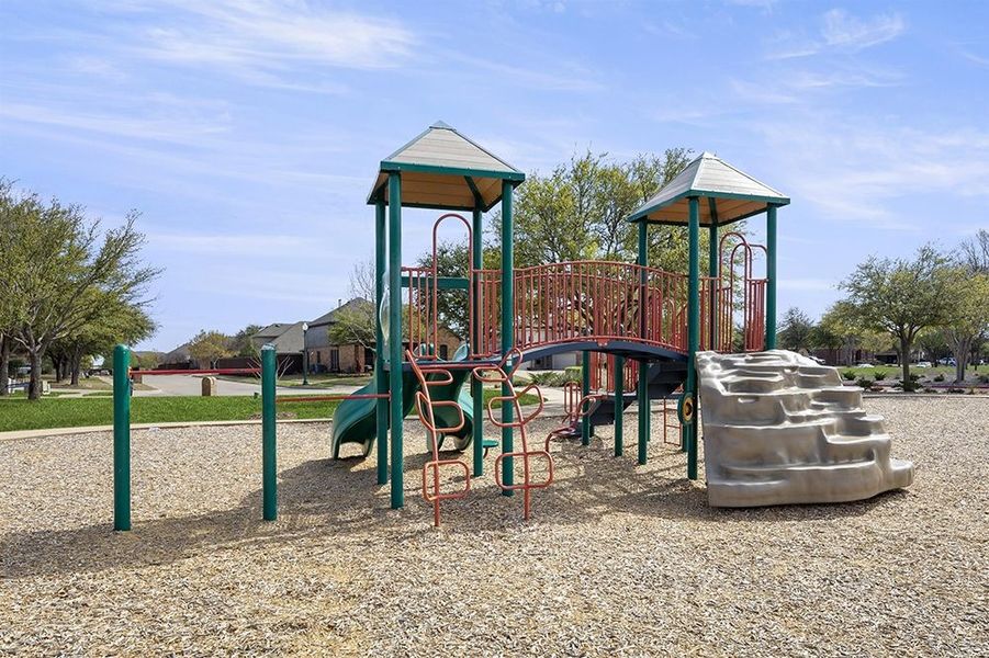 Image 37 of the The Villages of Fox Hollow community in Forney, TX.