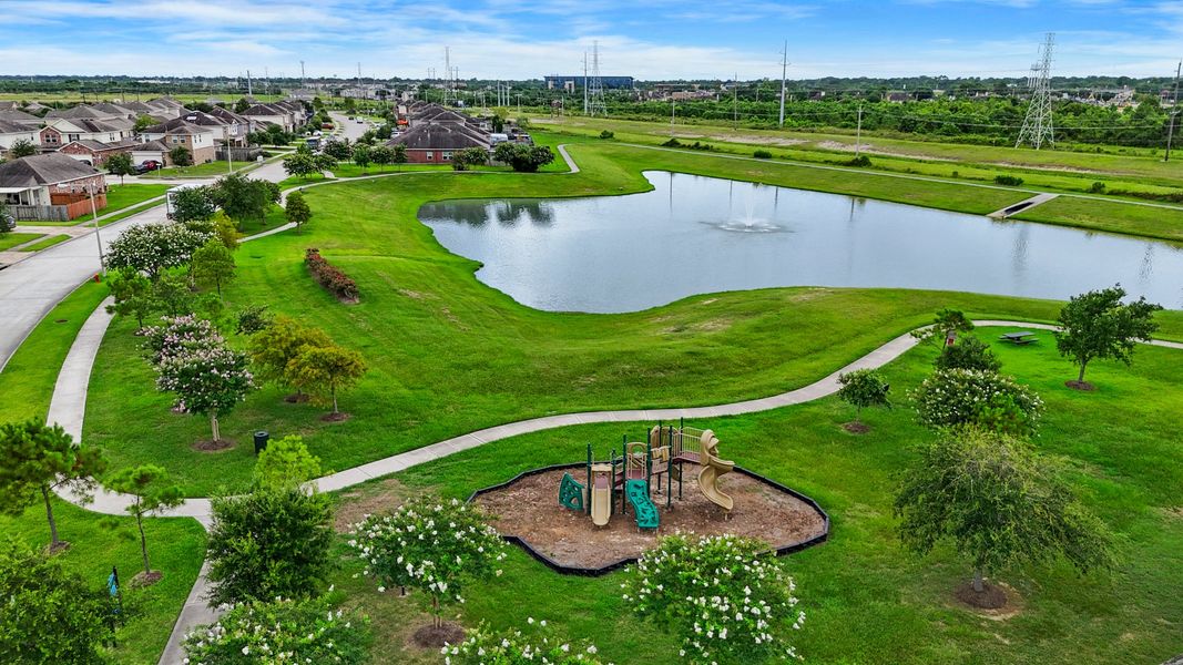 Pearlbrook Amenities - Playground and Pond