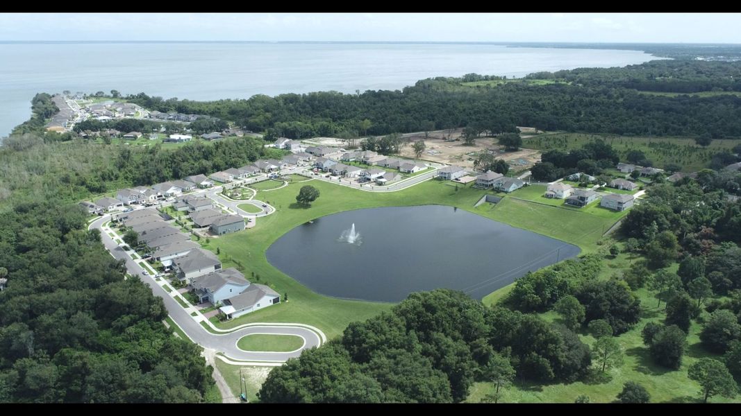 Image 15 of the Hull Island at Oakland community in Oakland, FL.