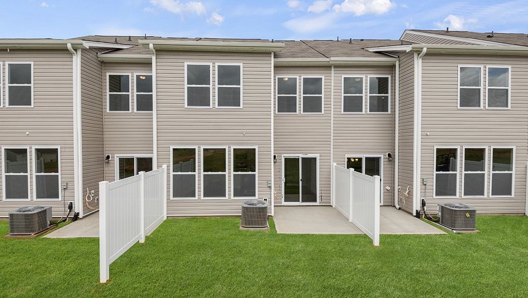 Exterior details of a home in Hidden Hills, Spartanburg (Image 4).