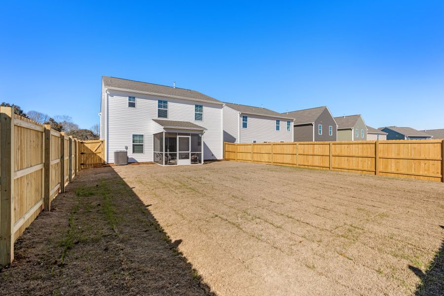 Benjamin - Back Exterior