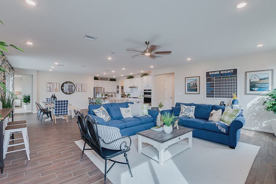 Furnished interior in a model home at Las Barrancas in Yuma (Image 4).