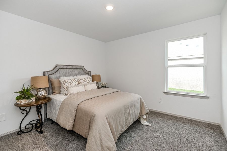 Furnished interior in a model home at Springwood in Beaumont (Image 16).