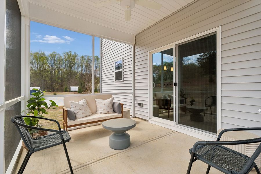Lancaster | Screened Porch