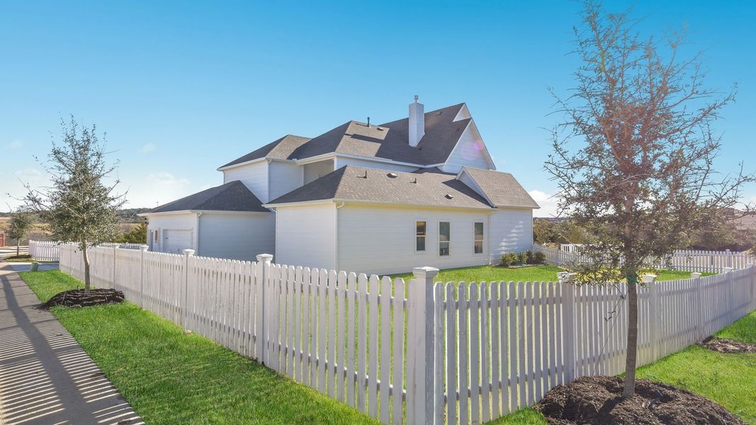 Image 3 of the Capella Park community in Dallas, TX.