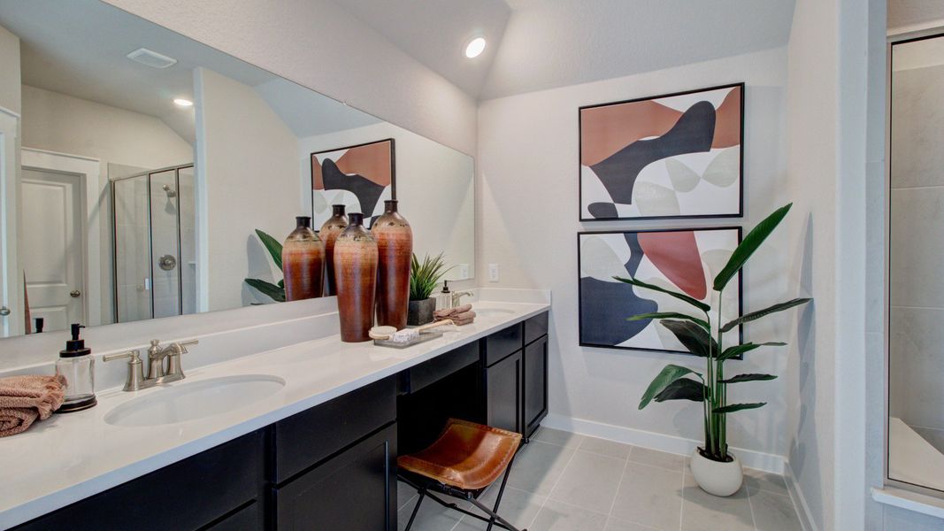 Furnished interior in a model home at Cloud Country in New Braunfels (Image 26).