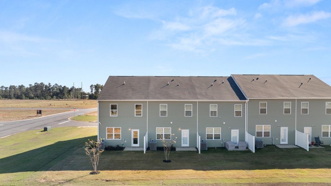 Image 31 of the Weatherstone community in Grovetown, GA.