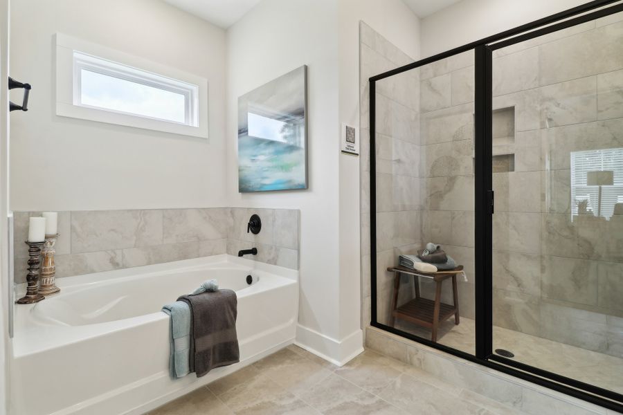 Wisteria II Owner's Bathroom 2