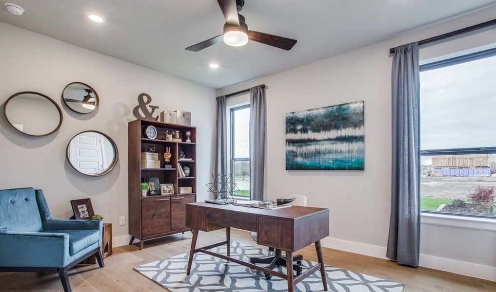 Image 12 of the Commodore at Preston community in Plano, TX.