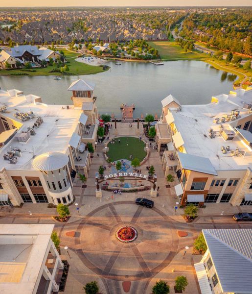 Image 14 of the Towne Lake: Rear Entry Townhomes community in Cypress, TX.