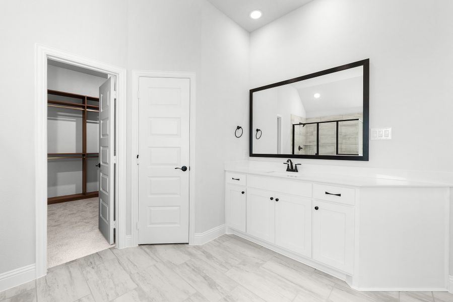 Furnished interior in a model home at Levante in Waxahachie (Image 19).
