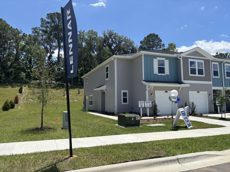 A charming townhouse with a landscaped yard in Tara Baywood by Lennar (Alachua, FL). A charming townhouse with a landscaped yard in Tara Baywood by Lennar (Alachua, FL).