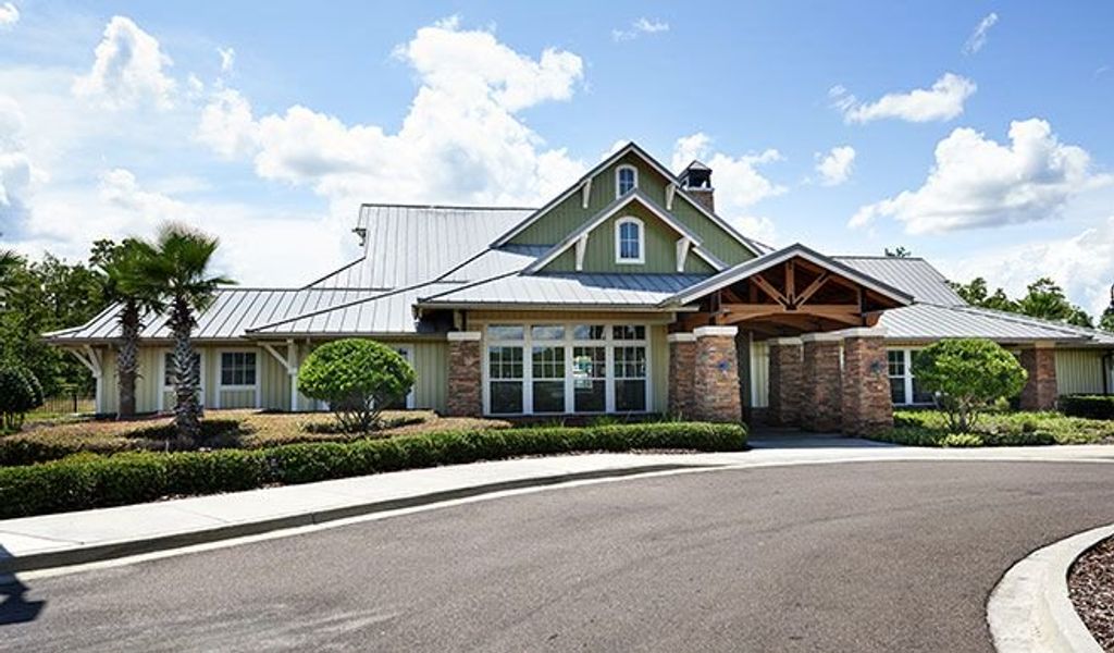 Image 25 of the Seasons at Pine Ridge community in Middleburg, FL.