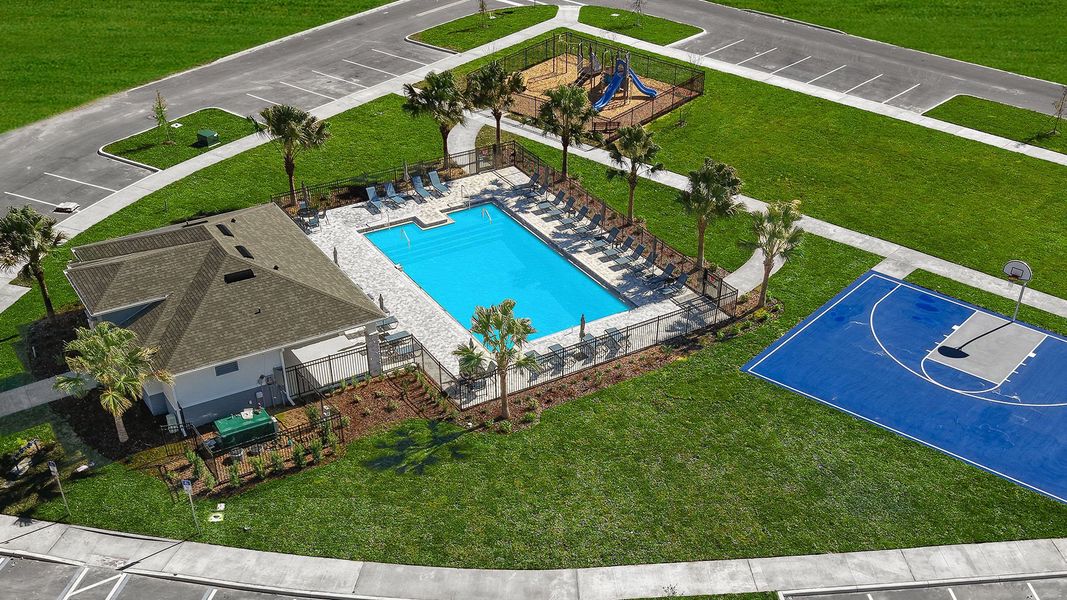 Community amenity available to residents of Bimini Bay in Davenport (Image 2).