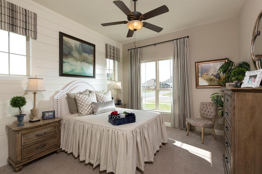 Image 12 of the Paloma Lake 65' community in Round Rock, TX.