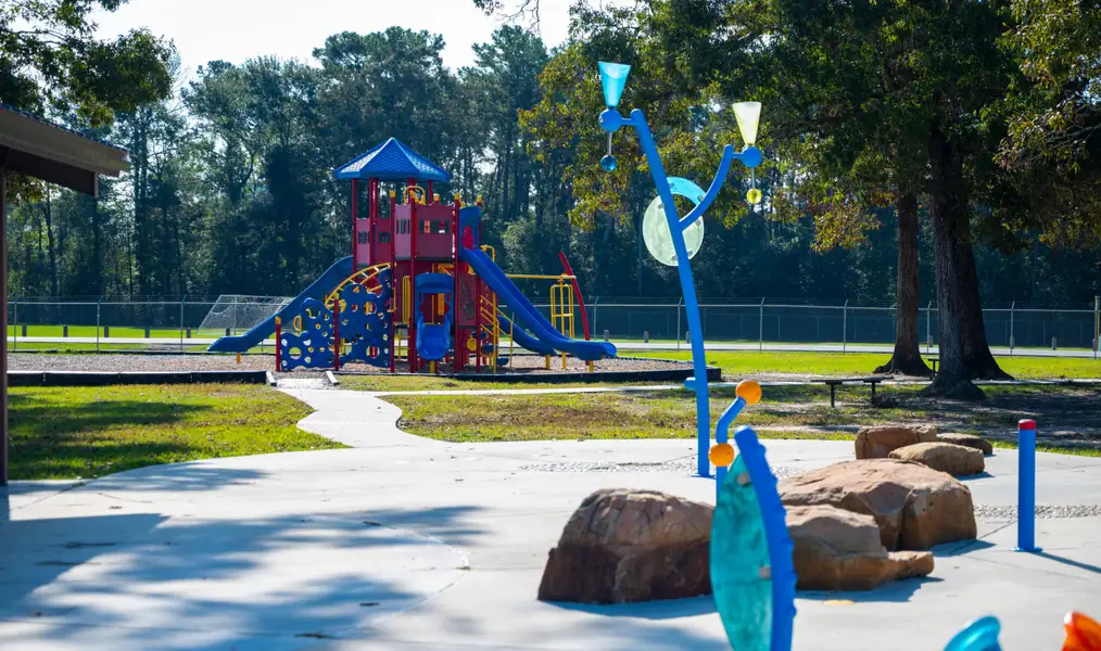 Community amenity available to residents of The Canopies in Splendora (Image 11).