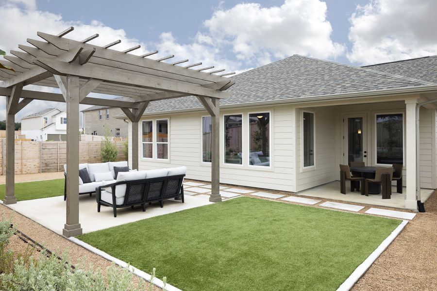 Exterior details of a home in Sage Collection – Freedom at Anthem, Kyle (Image 4). Exterior details of a home in Sage Collection – Freedom at Anthem, Kyle (Image 4).