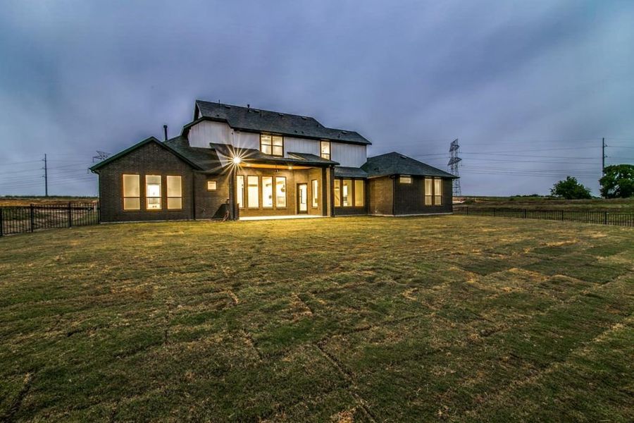 Image 7 of the Stoneleigh community in Heath, TX.