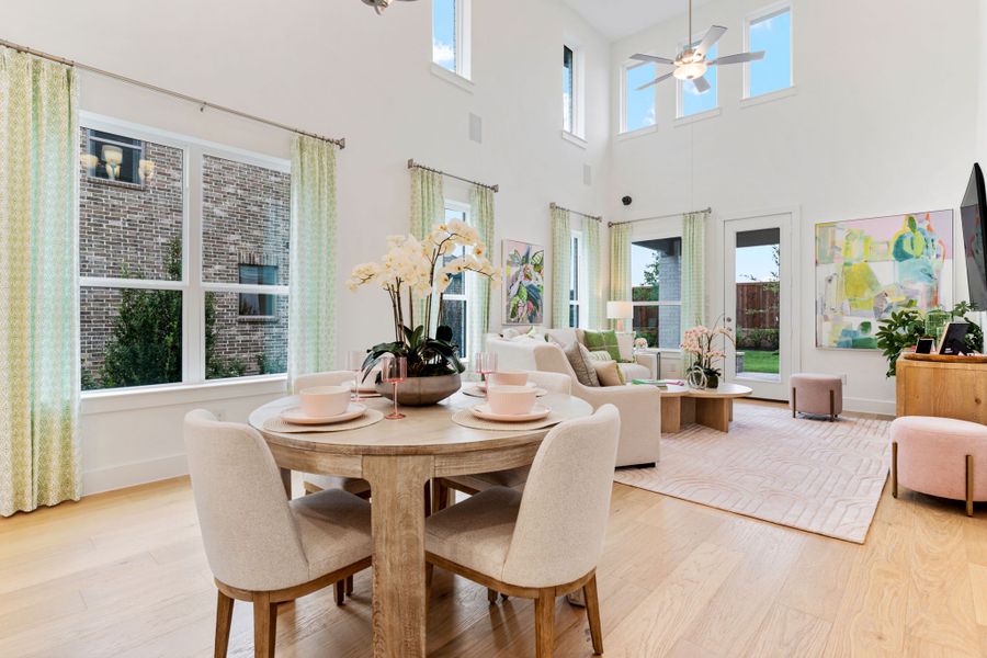 Representative image of dining/family room of 40' product Representative image of dining/family room of 40' product