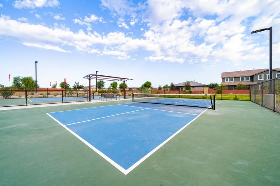Community amenity available to residents of Ellsworth Ranch Landmark Collection in Queen Creek (Image 5).